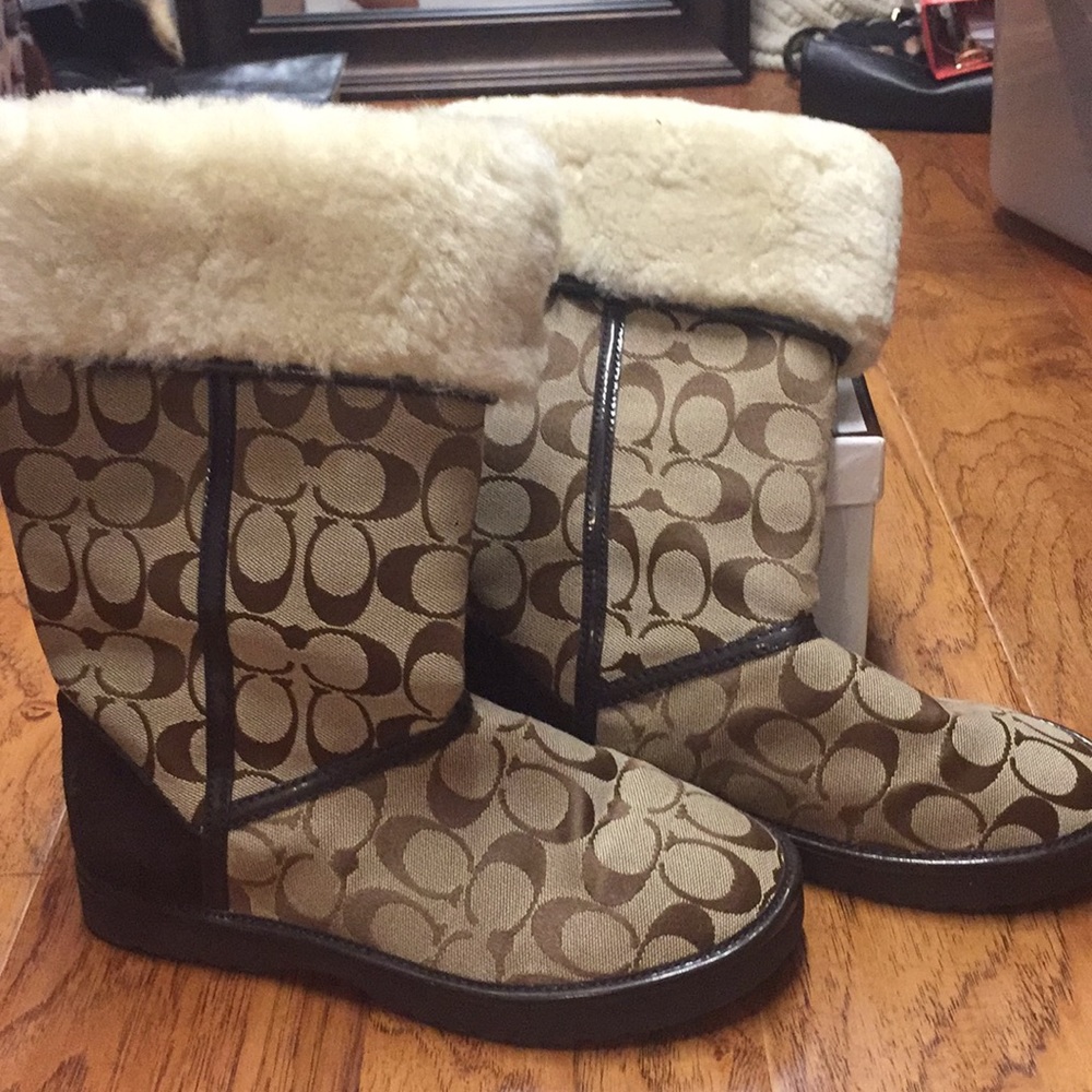 Coach brown/tan winter boots size 6